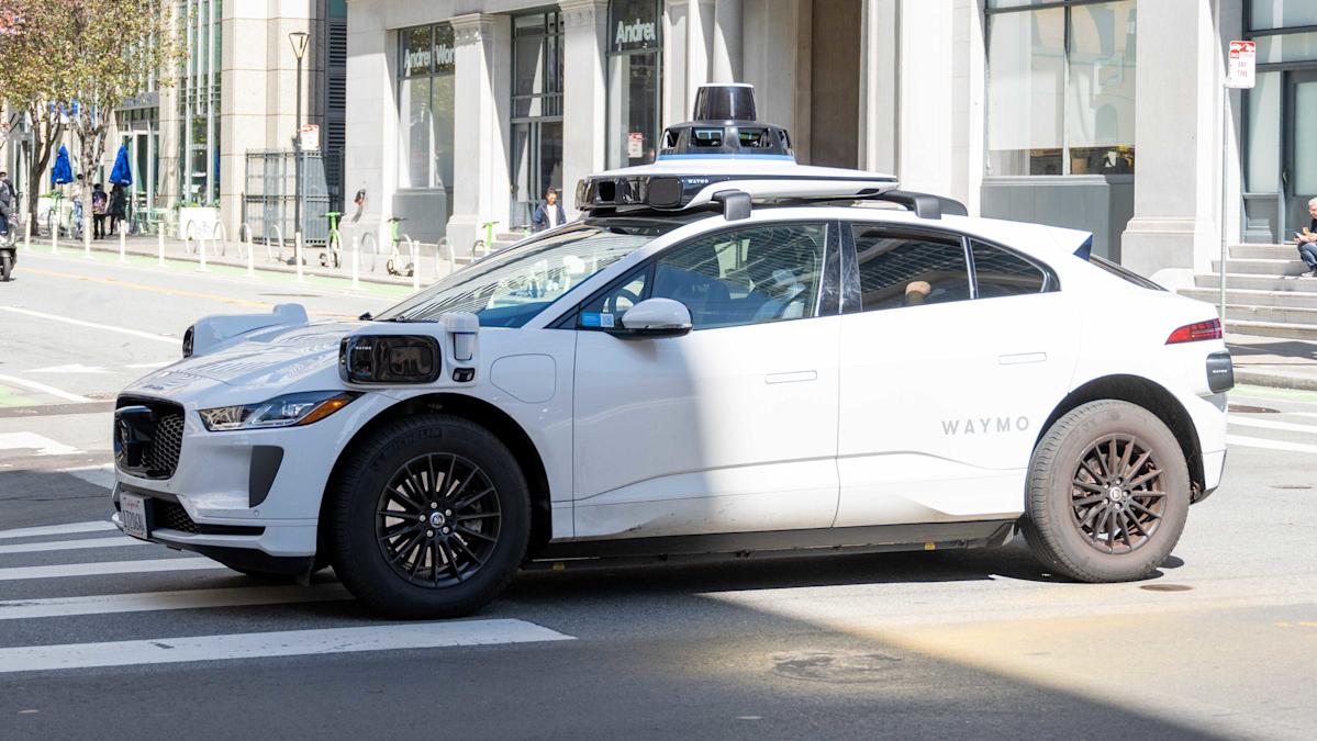 ¿Puede el robotaxi de Tesla tomar su corona? ¿Puede el robotaxi de Tesla tomar su corona?