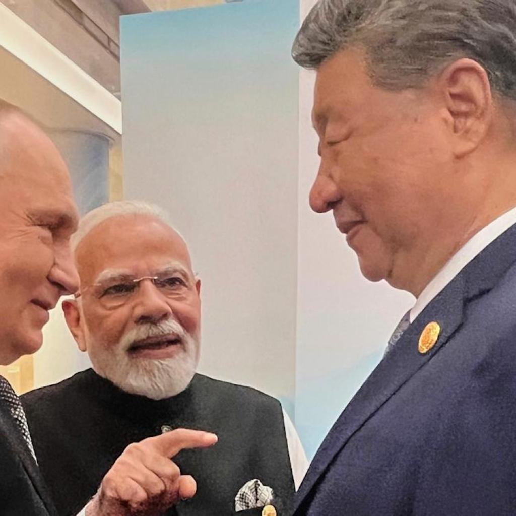 Fortress India stapelt die Sandsäcken hoch, als Modi Trump trotzt Fortress India stapelt die Sandsäcken hoch, als Modi Trump trotzt