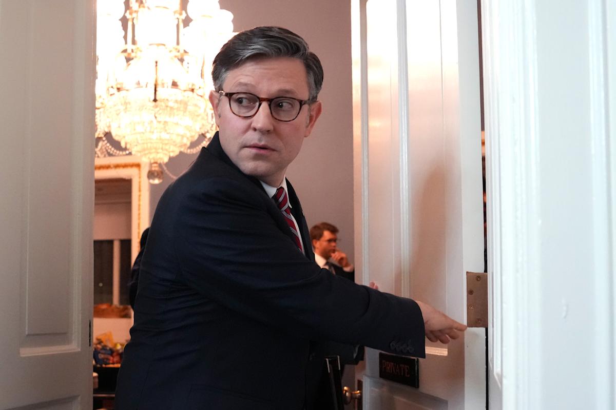 GOP trata de escabullirse a través de los cortes de Medicaid en muertos de la noche GOP trata de escabullirse a través de los cortes de Medicaid en muertos de la noche