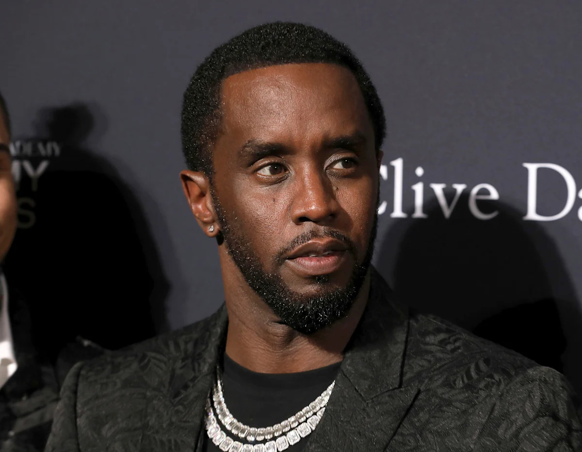 Die Verteidigung sagt, dass Richter Sean ‚Diddy‘ Combs genug Zeit hinter Gittern verbüßt hat Die Verteidigung sagt, dass Richter Sean ‚Diddy‘ Combs genug Zeit hinter Gittern verbüßt hat