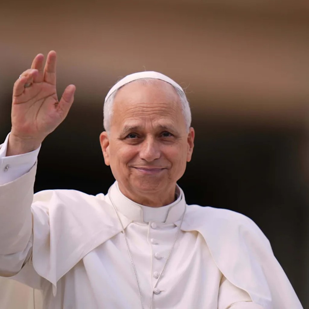 Der hochrangige amerikanische Kardinal feiert die alte lateinische Messe im Petersdom als Zeichen der Hoffnung für Traditionalisten Der hochrangige amerikanische Kardinal feiert die alte lateinische Messe im Petersdom als Zeichen der Hoffnung für Traditionalisten