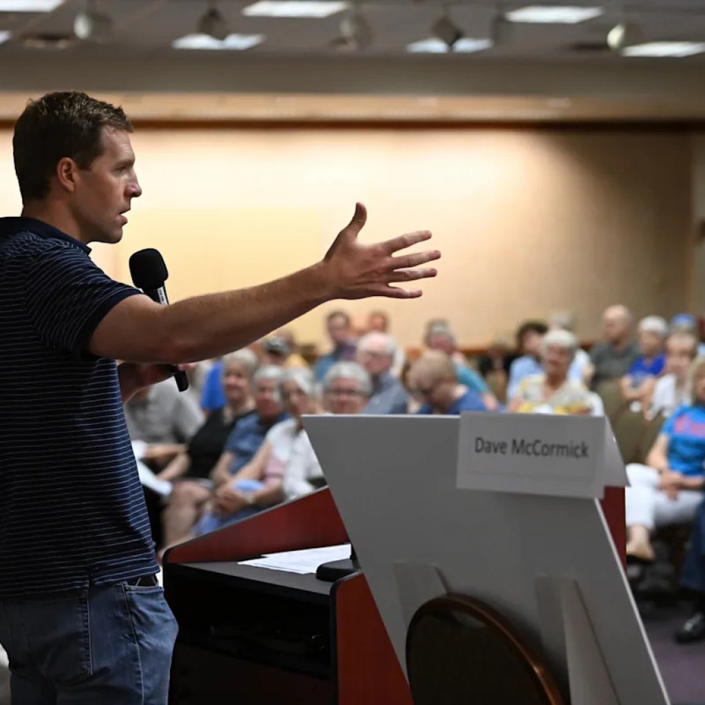 Demokraten versuchen herauszufinden, was sie gegen John Fetterman tun soll. Einer von ihnen tritt auf Demokraten versuchen herauszufinden, was sie gegen John Fetterman tun soll. Einer von ihnen tritt auf