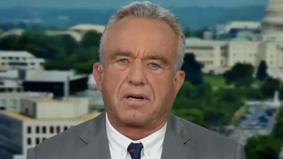 RFK Jr. lässt seine Trump -Schmeichlerei für Shows waren RFK Jr. lässt seine Trump -Schmeichlerei für Shows waren