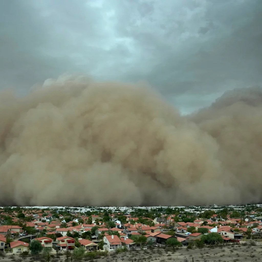 Auf hohe Staubwand roll Auf hohe Staubwand roll