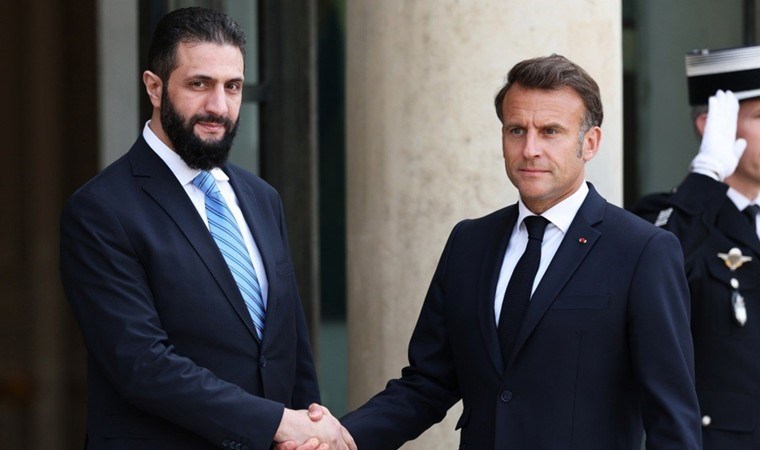 Colani ilk kez Avrupa’da: Macron’la Elysee Sarayı’nda bir araya geldi Colani ilk kez Avrupa’da: Macron’la Elysee Sarayı’nda bir araya geldi