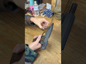 Fast and easy way to disassemble and reassemble a 1911 Fast and easy way to disassemble and reassemble a 1911