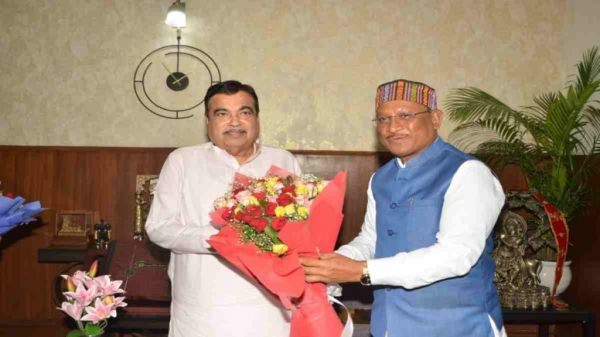 छत्तीसगढ़ को केंद्र से मिले 892.36 करोड़, सीएम साय बोले – सड़कों के निर्माण से प्रदेश में बढ़ेगी विकास की रफ्तार छत्तीसगढ़ को केंद्र से मिले 892.36 करोड़, सीएम साय बोले – सड़कों के निर्माण से प्रदेश में बढ़ेगी विकास की रफ्तार