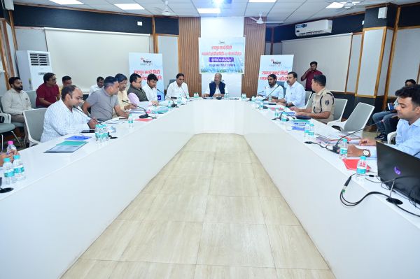 सांसद बृजमोहन अग्रवाल की अध्यक्षता में रायपुर स्मार्ट सिटी परामर्शदात्री समिति की बैठक सांसद बृजमोहन अग्रवाल की अध्यक्षता में रायपुर स्मार्ट सिटी परामर्शदात्री समिति की बैठक