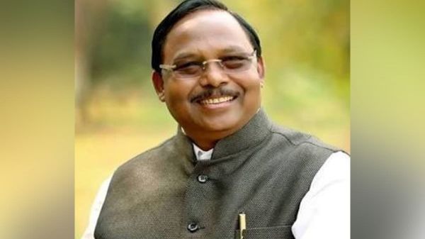 कृषि मंत्री रामविचार नेताम ने ट्वीट कर बताया अपना हाल, कहा- खतरे से बाहर हूं, शुभचिंतकों का जताया आभार… कृषि मंत्री रामविचार नेताम ने ट्वीट कर बताया अपना हाल, कहा- खतरे से बाहर हूं, शुभचिंतकों का जताया आभार…