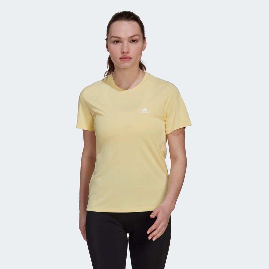 adidas Playera de Running Run It Almost Amarillo – Mujer