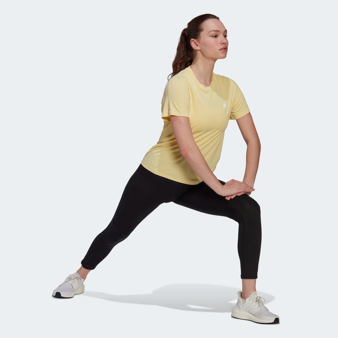 adidas Playera de Running Run It Almost Amarillo – Mujer
