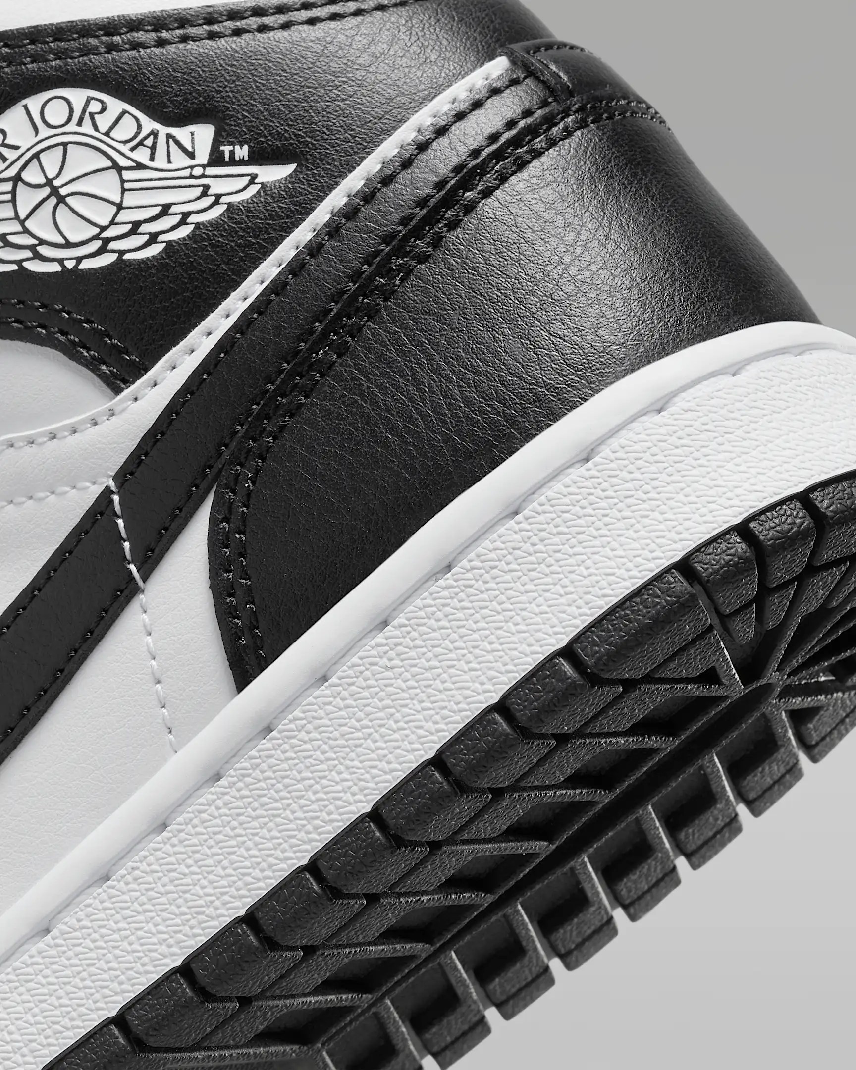 Calzado para mujer Air Jordan 1 Mid – Blanco