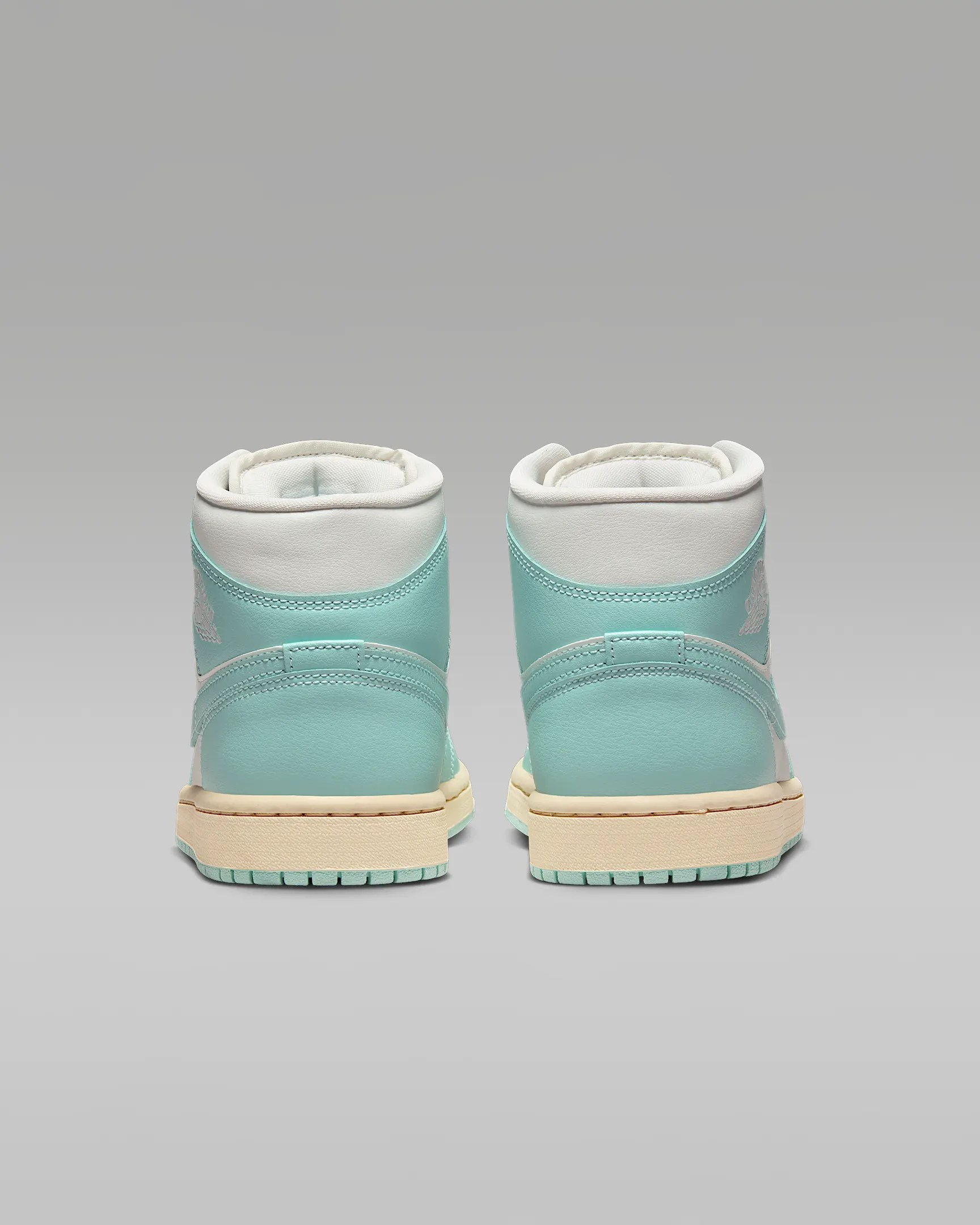 Tenis para mujer Air Jordan 1 Mid – Blanco