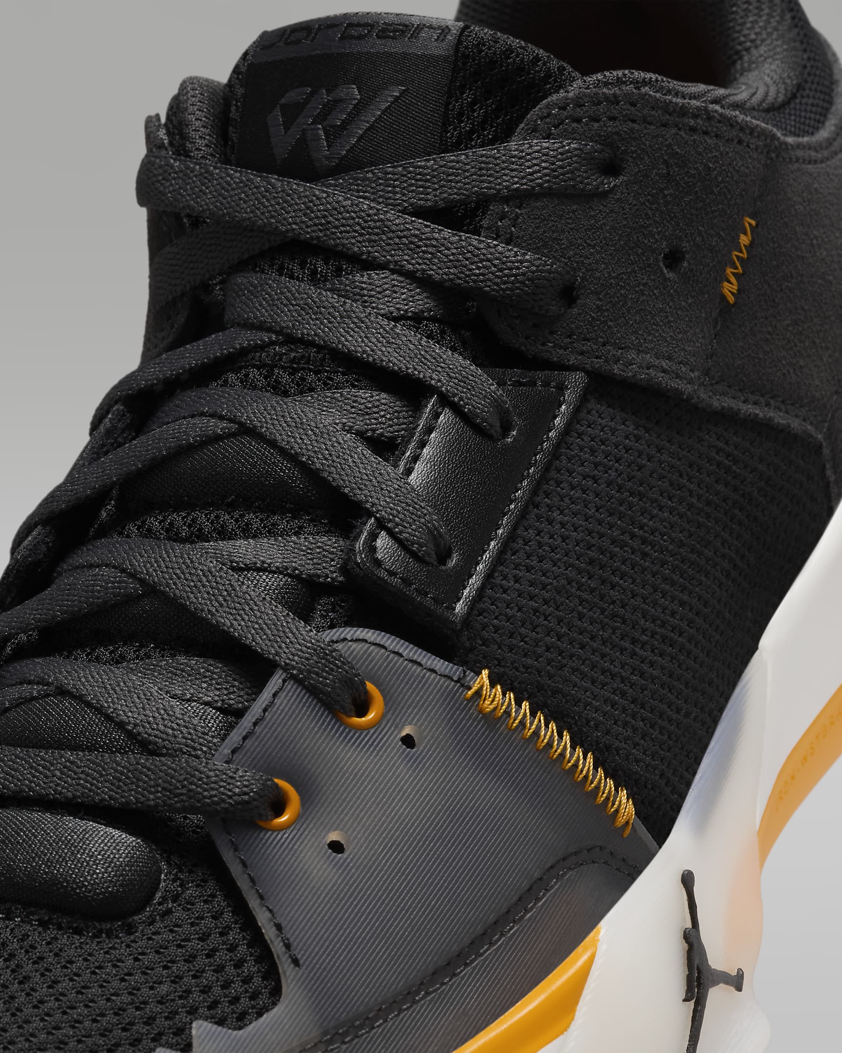 Tenis de básquetbol Jordan One Take 5 – Negro