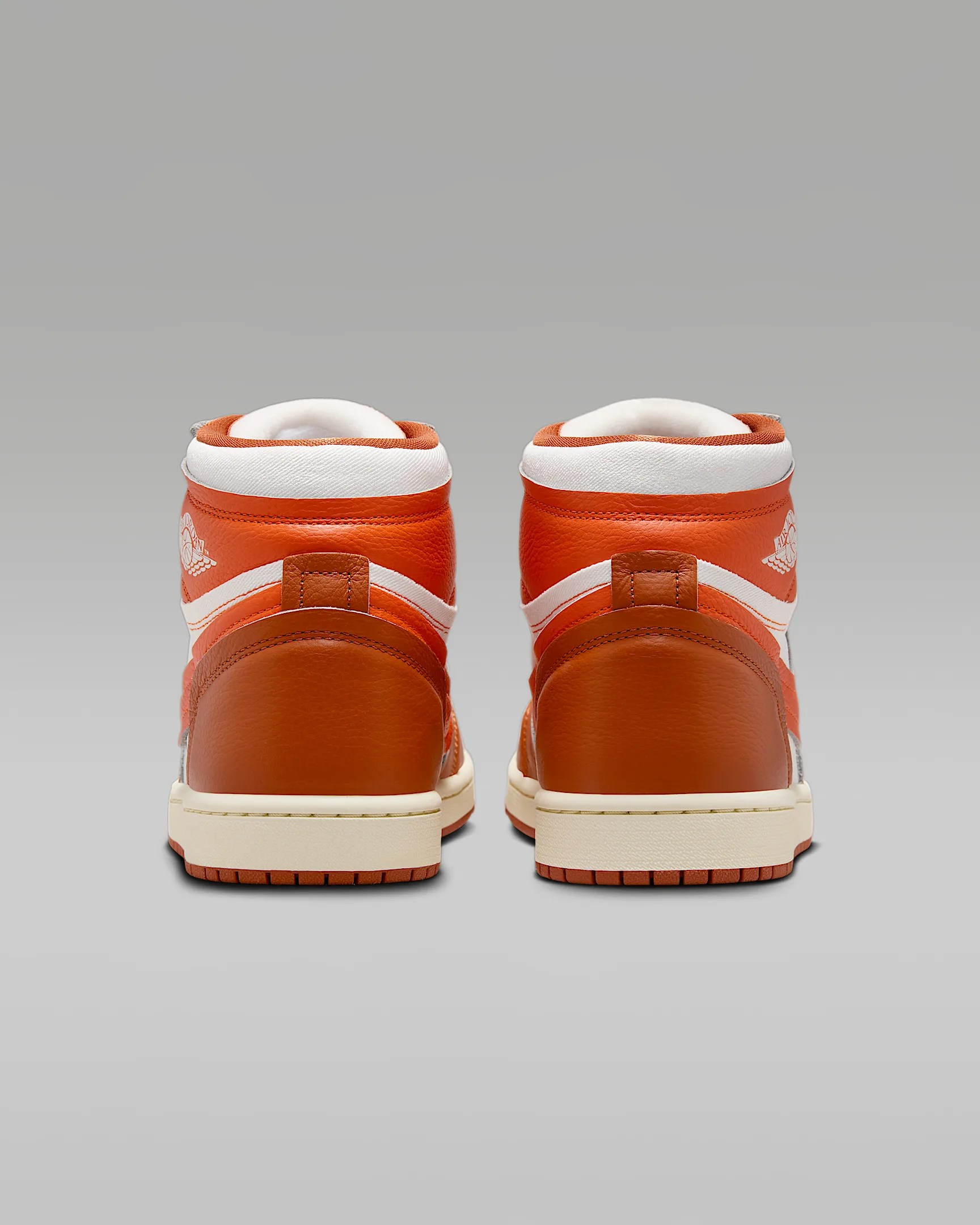 Tenis para mujer Air Jordan 1 High Method of Make – Naranja