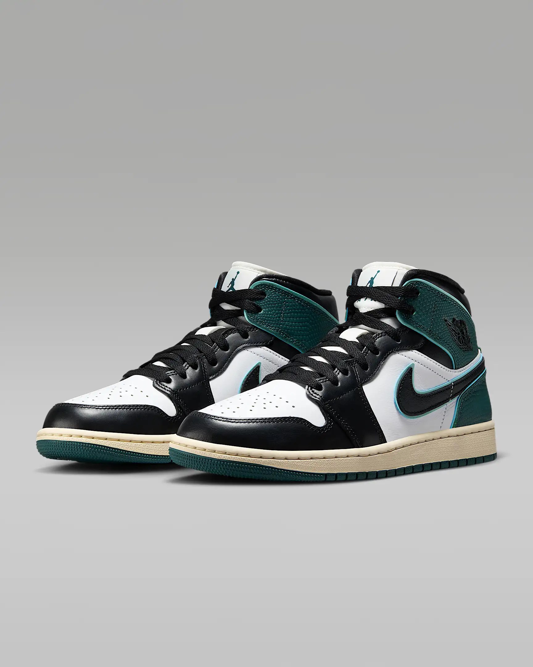 Tenis para mujer Air Jordan 1 Mid SE – Blanco