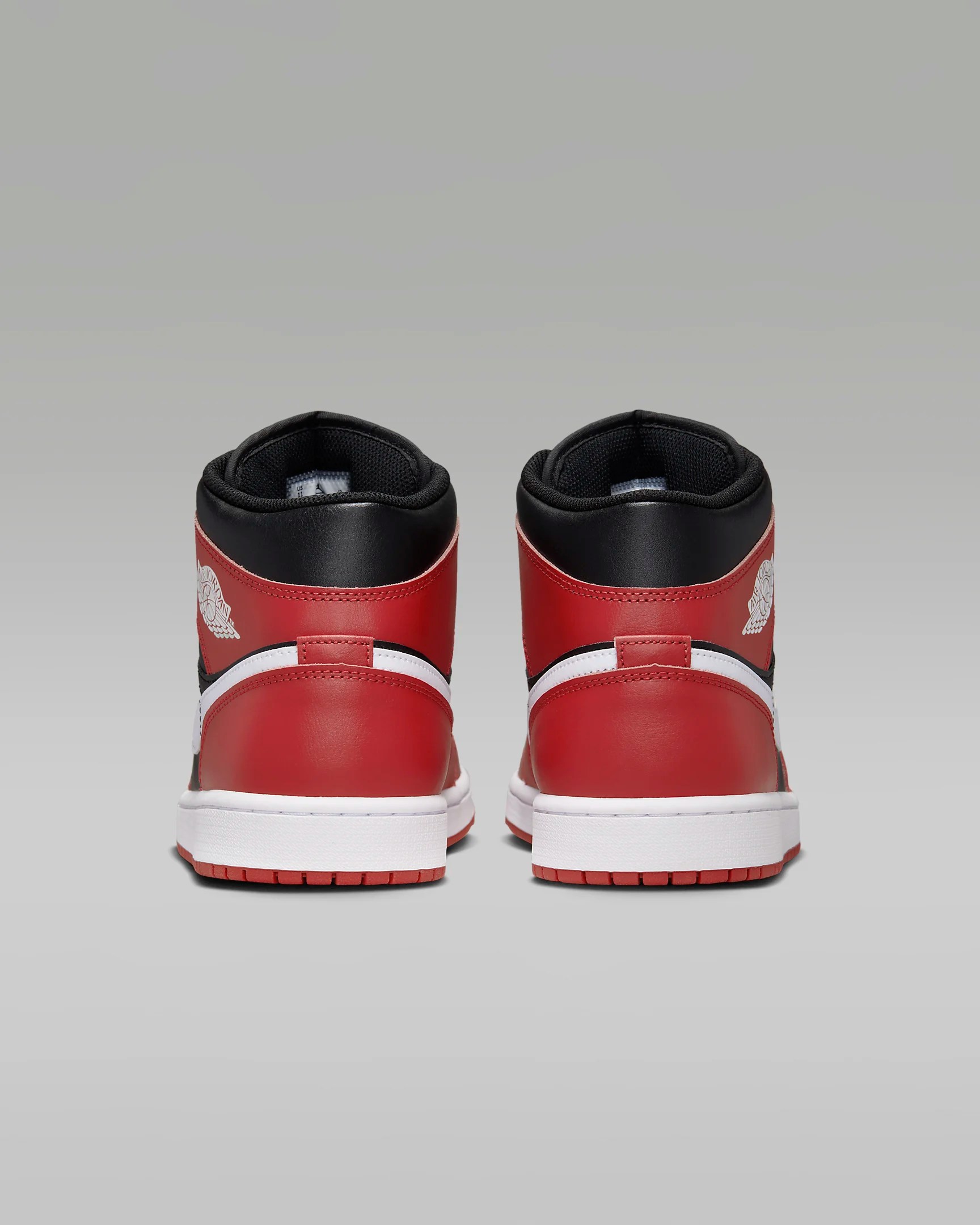 Calzado para hombre Air Jordan 1 Mid – Negro