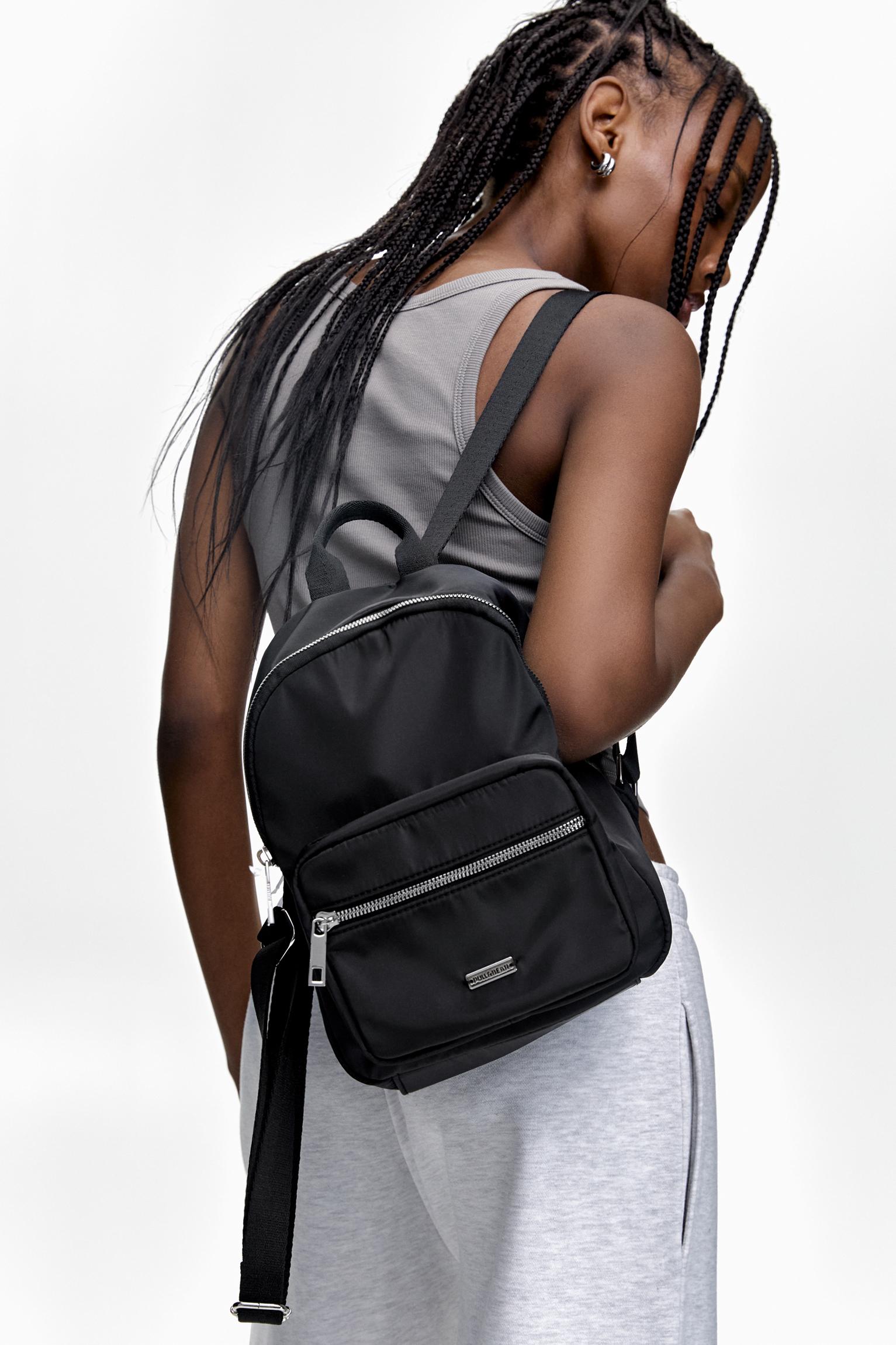 Mini mochila negra nylon – PULL&BEAR