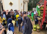 MASYARAKAT SERBU PASAR MURAH SEMBAKO HINGGA GAS LPG 3KG DI BANJAR MASYARAKAT SERBU PASAR MURAH SEMBAKO HINGGA GAS LPG 3KG DI BANJAR