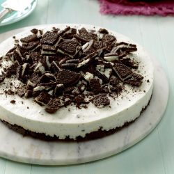 Resep Oreo Cheesecake: Nikmatnya Perpaduan Biskuit dan Keju Resep Oreo Cheesecake: Nikmatnya Perpaduan Biskuit dan Keju