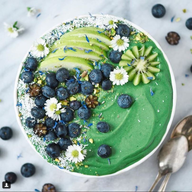 Amazing Grass Raw Reserve: Ultra Premium Greens and Probiotics, 2.5 Servings of Greens per Scoop, Original Flavor, 30…