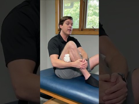 How to Relieve Knee Pain in Seconds #Shorts How to Relieve Knee Pain in Seconds #Shorts