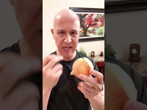An Onion Knocks Out Sinus Congestion! Dr. Mandell An Onion Knocks Out Sinus Congestion! Dr. Mandell