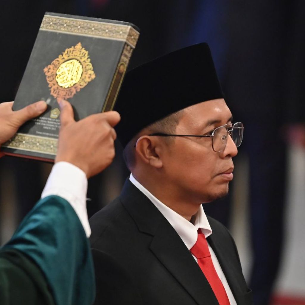 Pengertian dan tugas utama juru bicara presiden Pengertian dan tugas utama juru bicara presiden