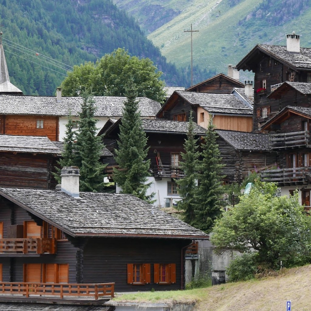 Grimentz, perle du Val d'Anniviers Grimentz, perle du Val d'Anniviers