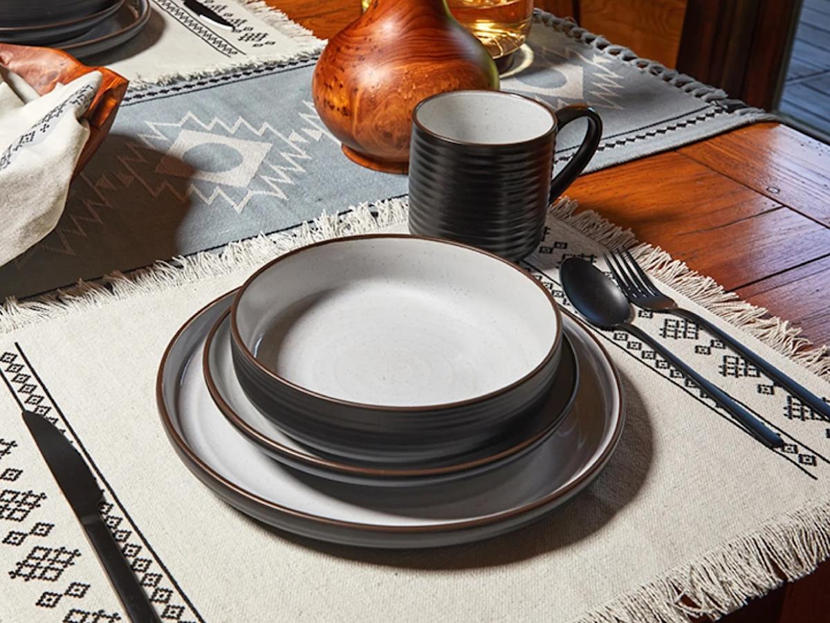 Best Yellowstone Dinnerware: Top Picks for 2025’s Finest Dining Experience Best Yellowstone Dinnerware: Top Picks for 2025’s Finest Dining Experience