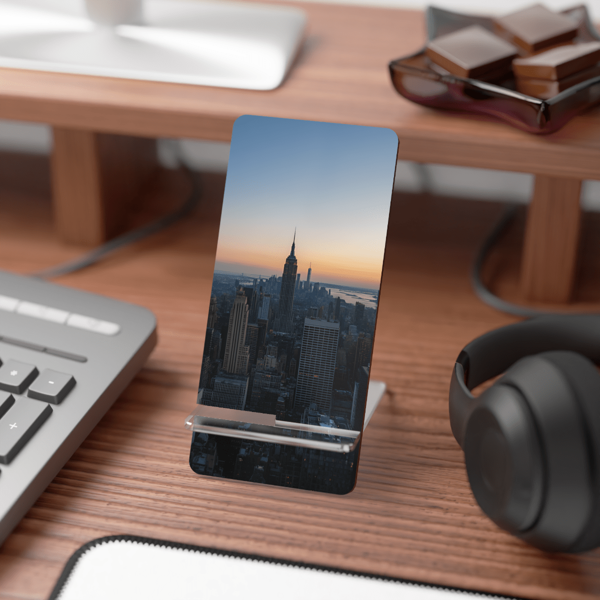 Skyline Dusk View Phone Display Stand Skyline Dusk View Phone Display Stand