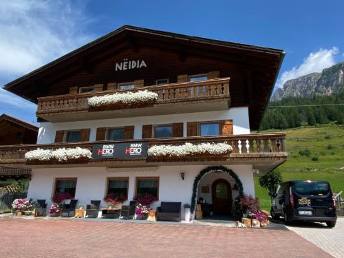 Chalet Nëidia inclusief catering - 22-24 personen