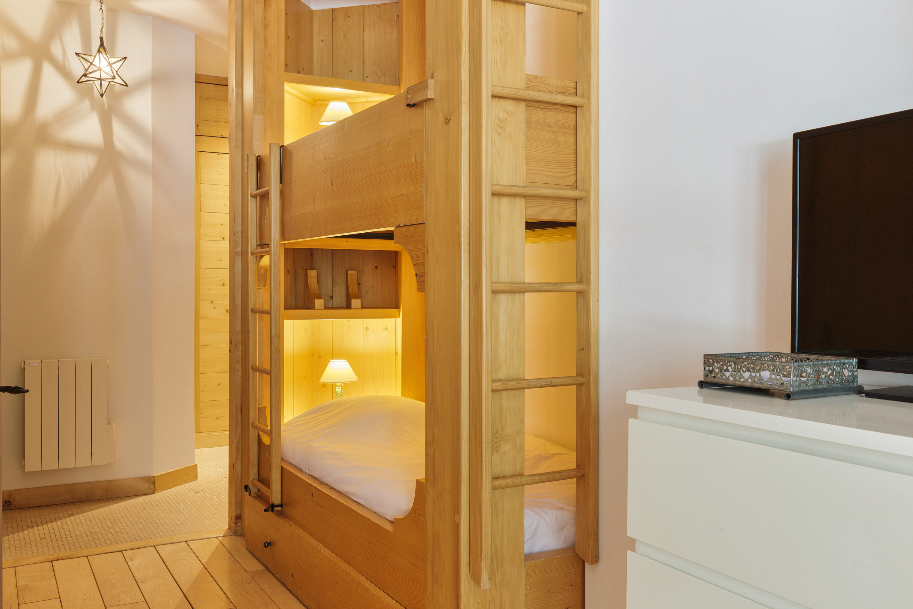 Central Majestic Apartment Near Skiing