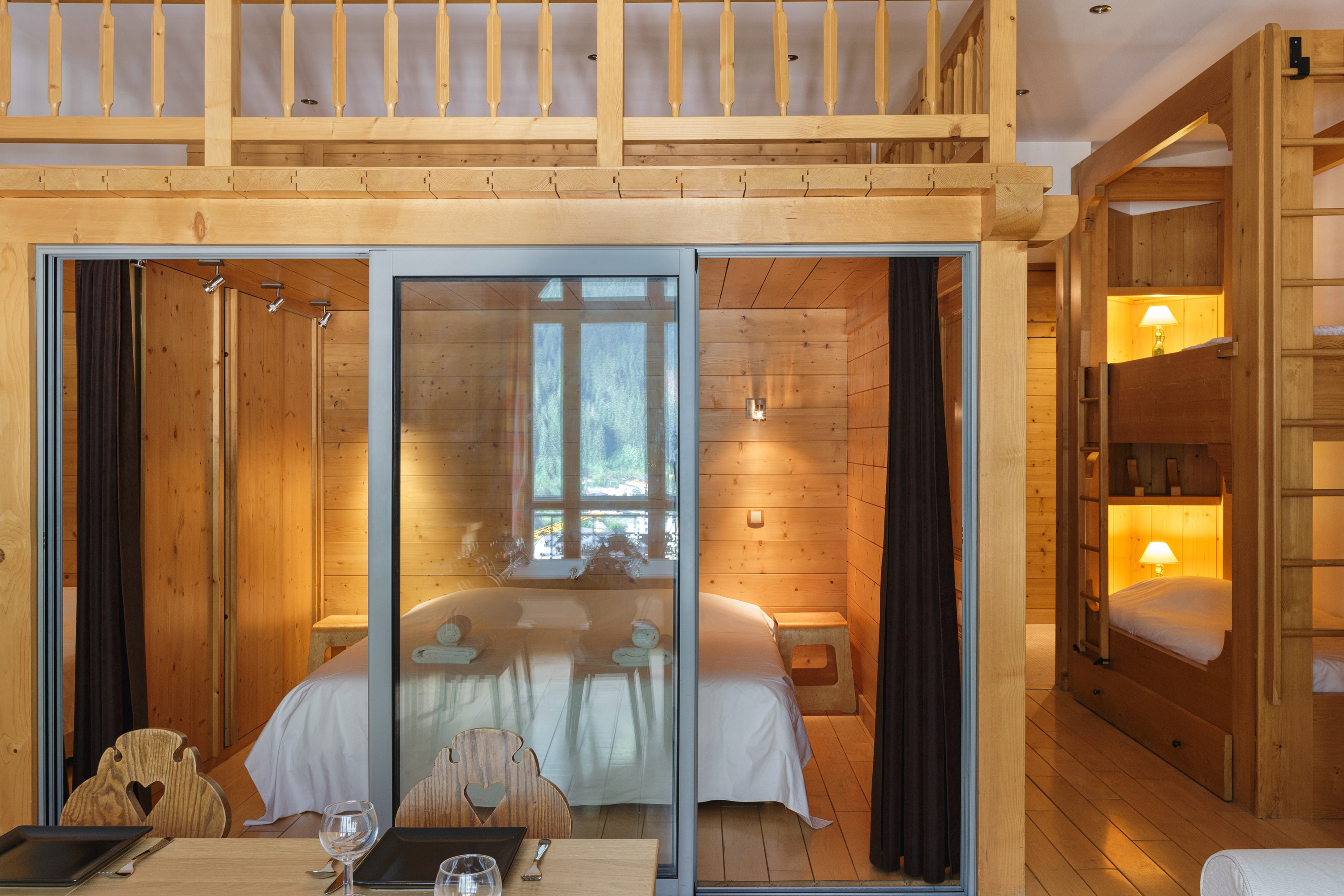 Central Majestic Apartment Near Skiing