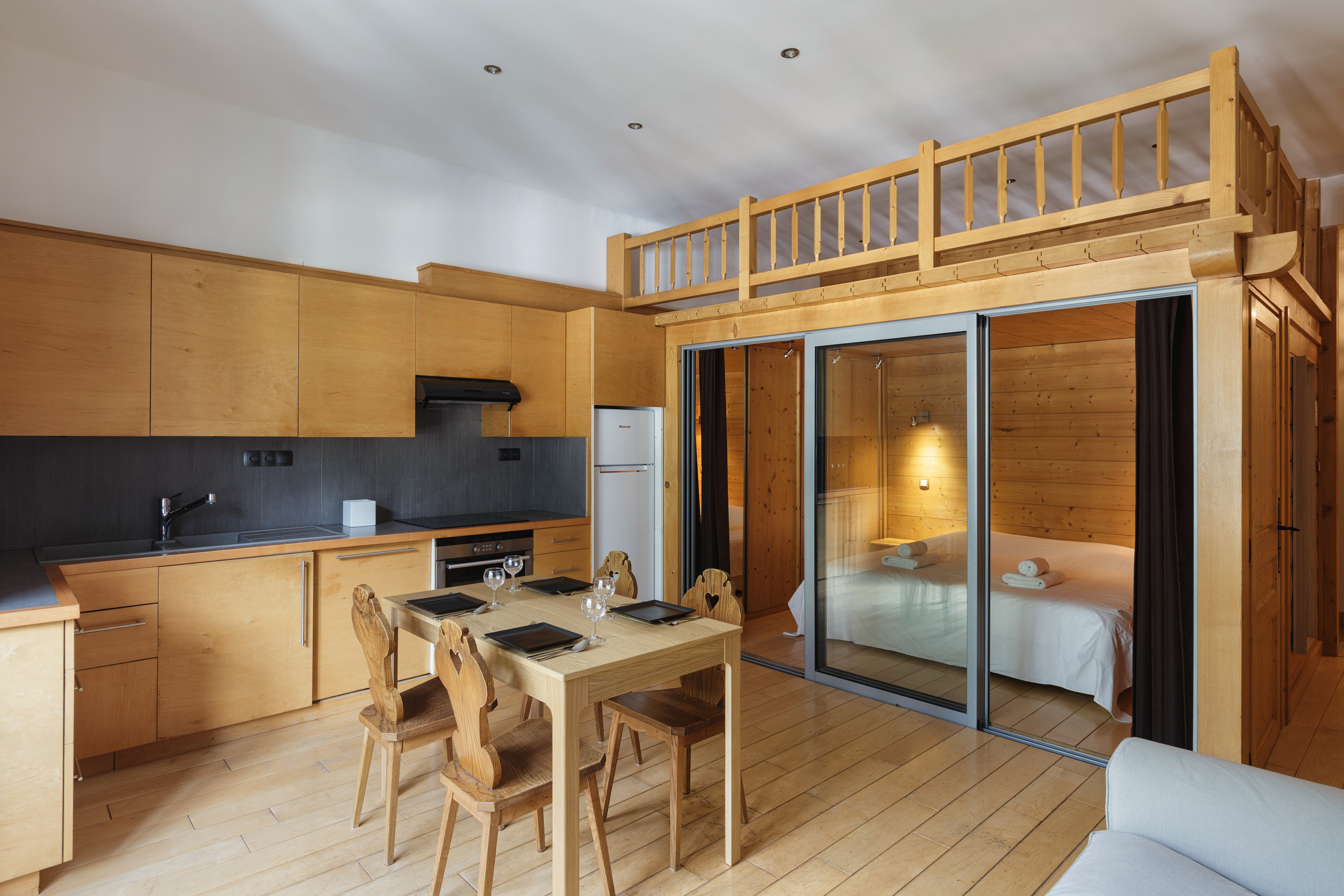 Central Majestic Apartment Near Skiing