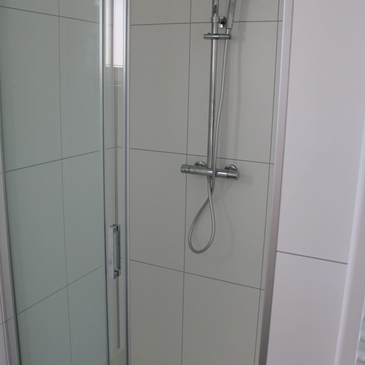 Cube Comfort voor 5 personen met Ijsselzicht op vakantiepark de Rhederlaagse Meren - Image 10