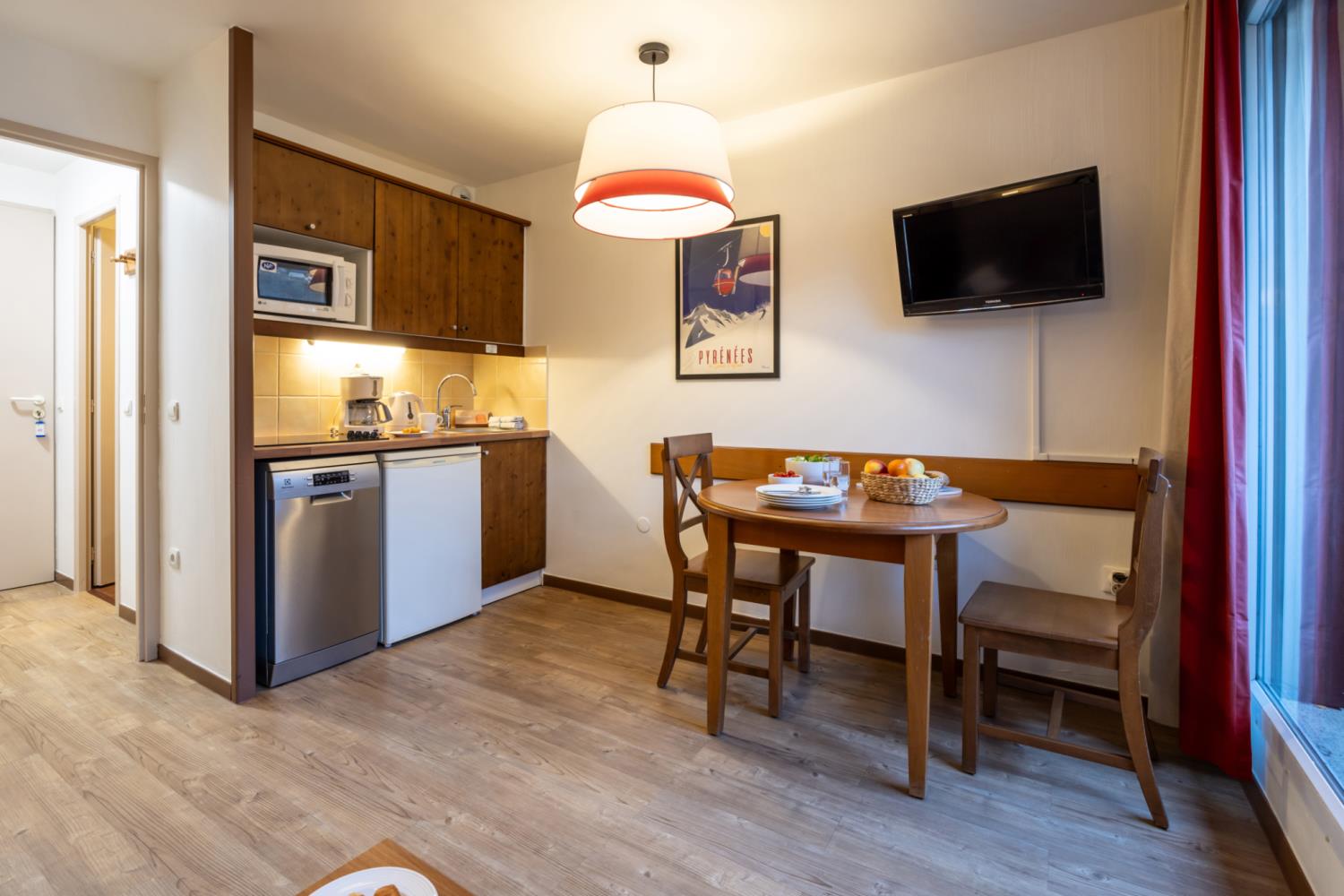 Les Trois Domaines S2