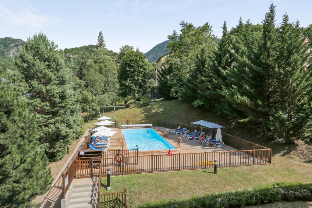 Les Trois Domaines 2p 4p