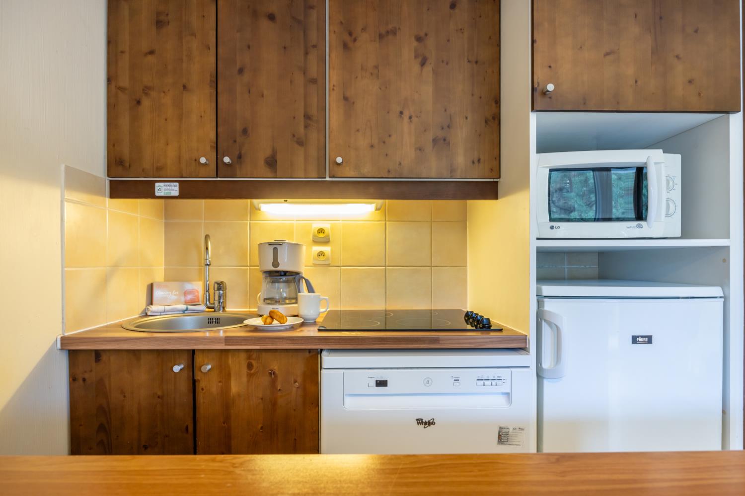 Les Trois Domaines 2/3p 5/6p