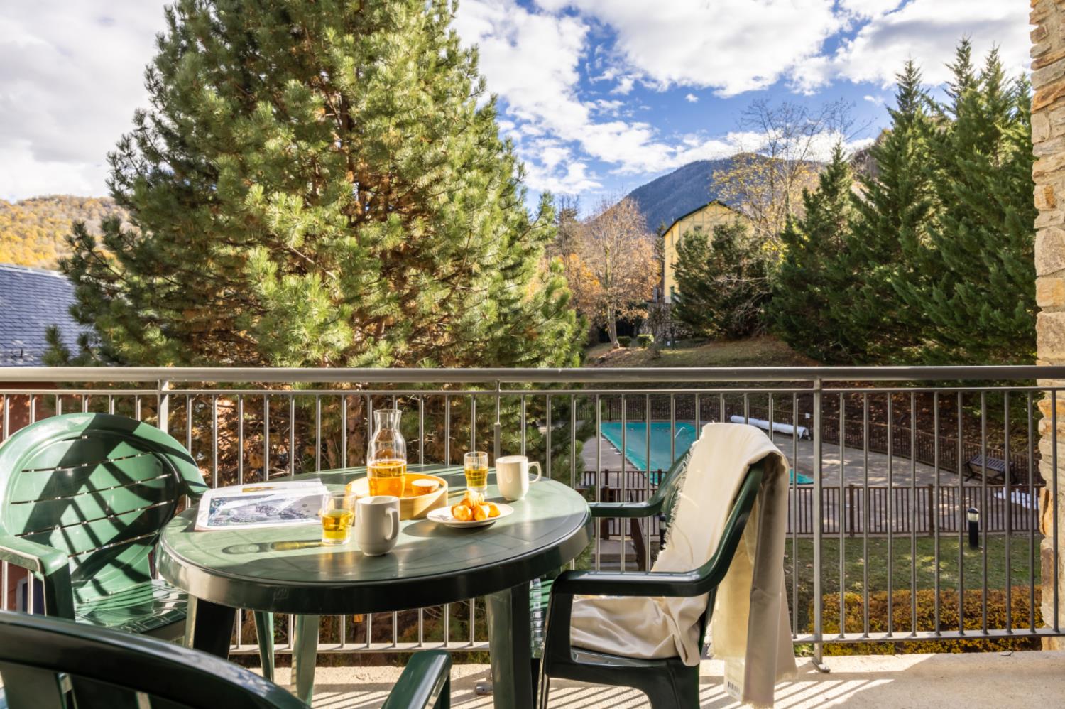 Les Trois Domaines 2/3p 5/6p