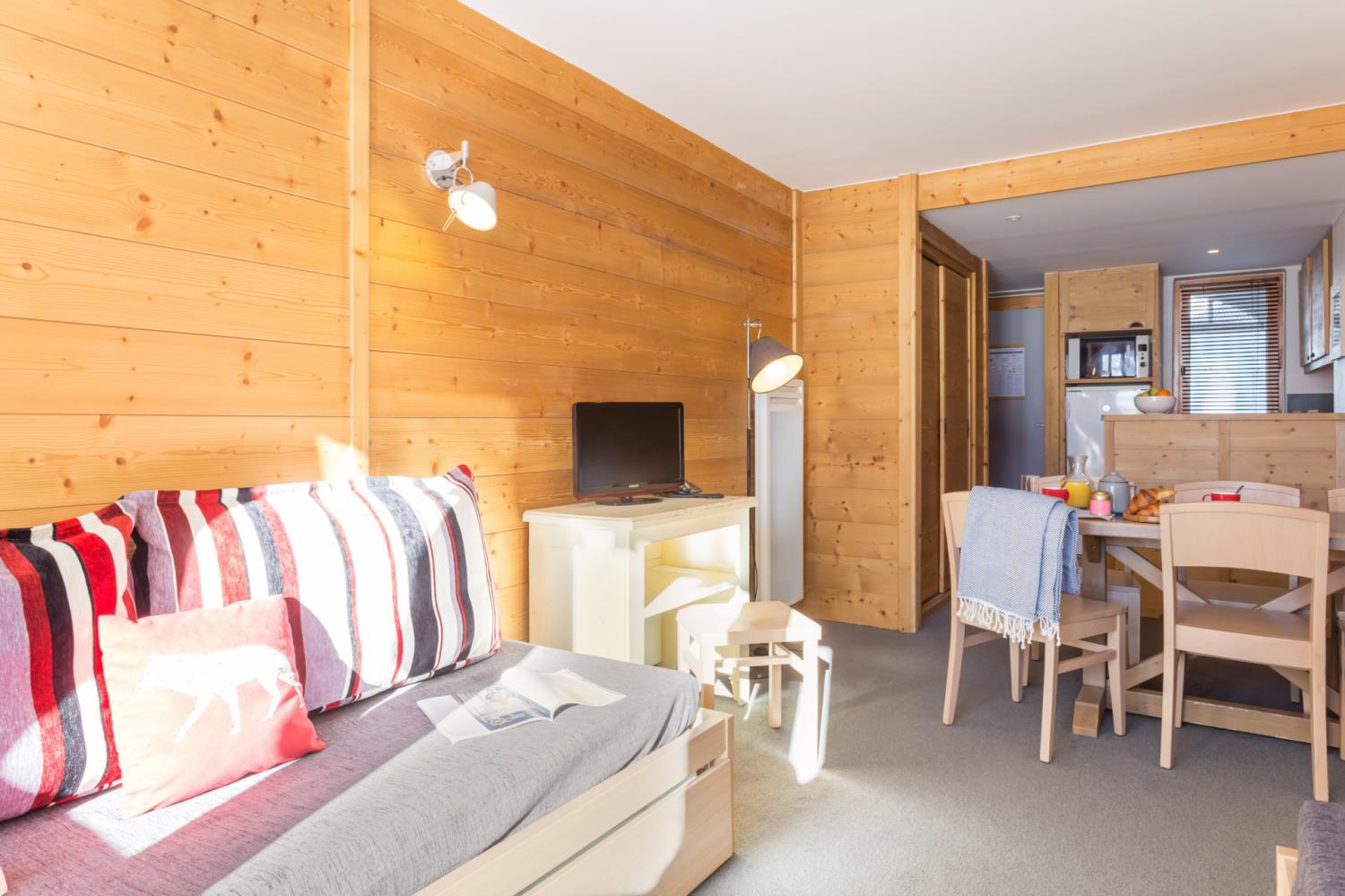 Les Nereides 3p 6/7p MW