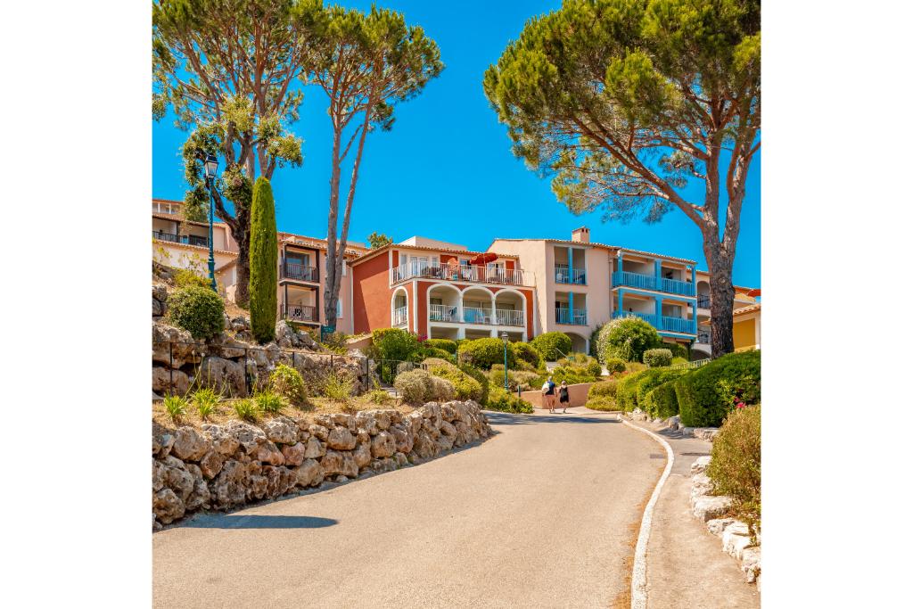 Les Restanques S4p STD