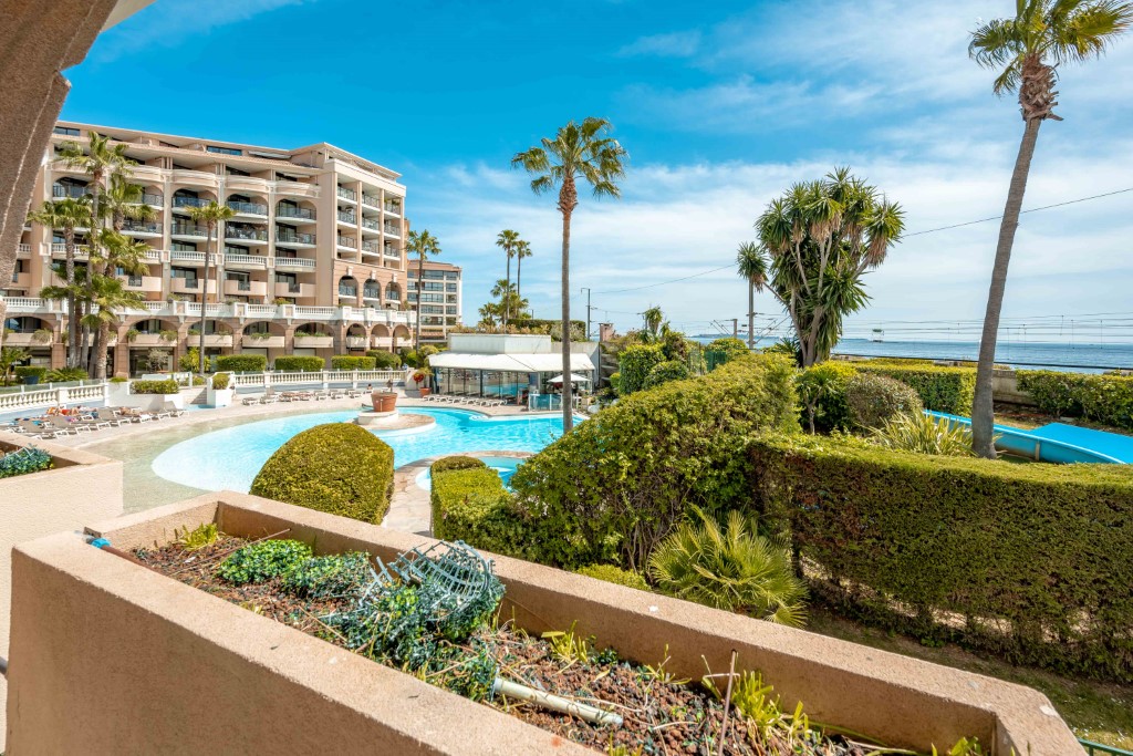 Cannes Verrerie 2p5p Sea View