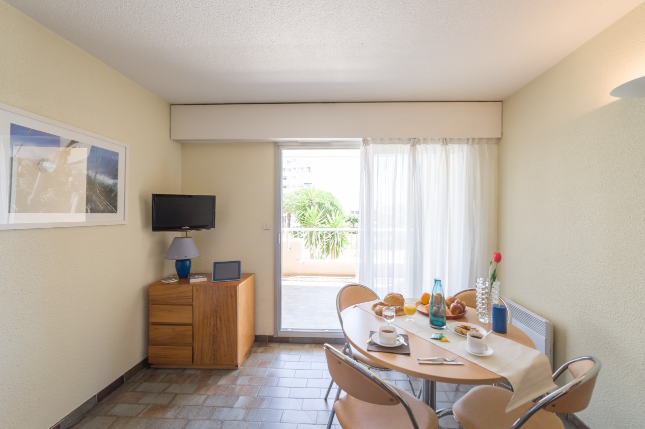 Le Port Studio 4p Port View