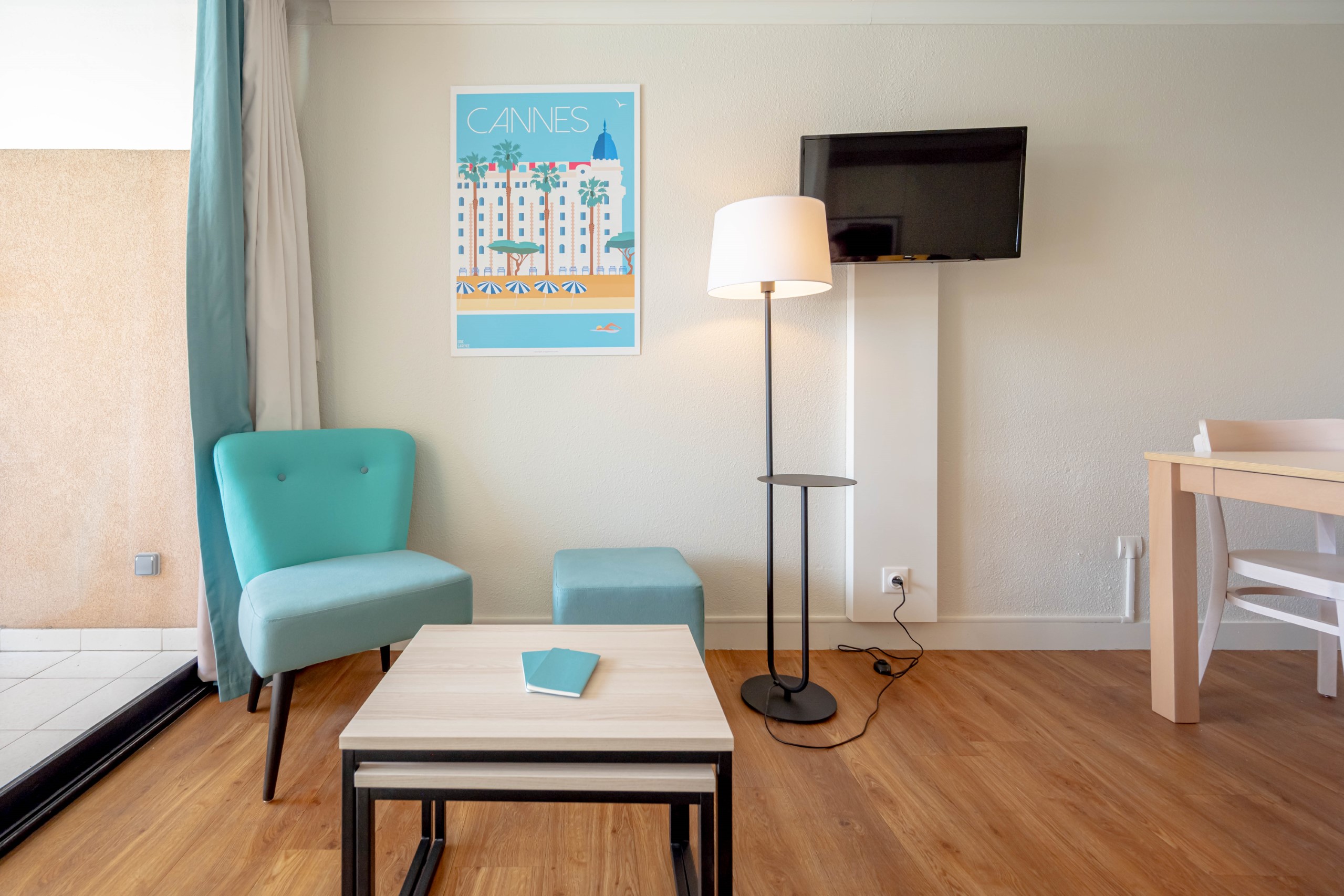 Cannes Verrerie 2p4p A/C