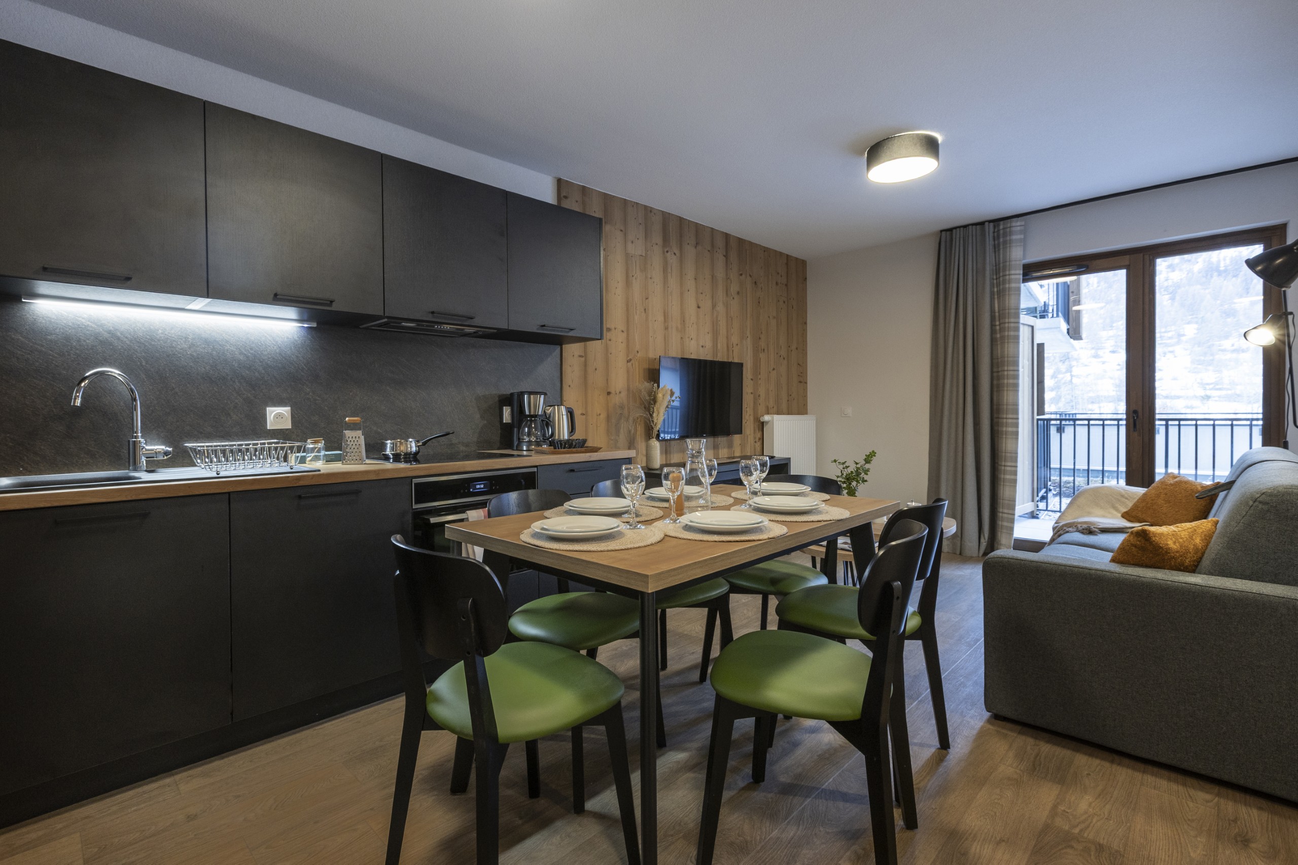 Le Serra Neva 3p6p Family