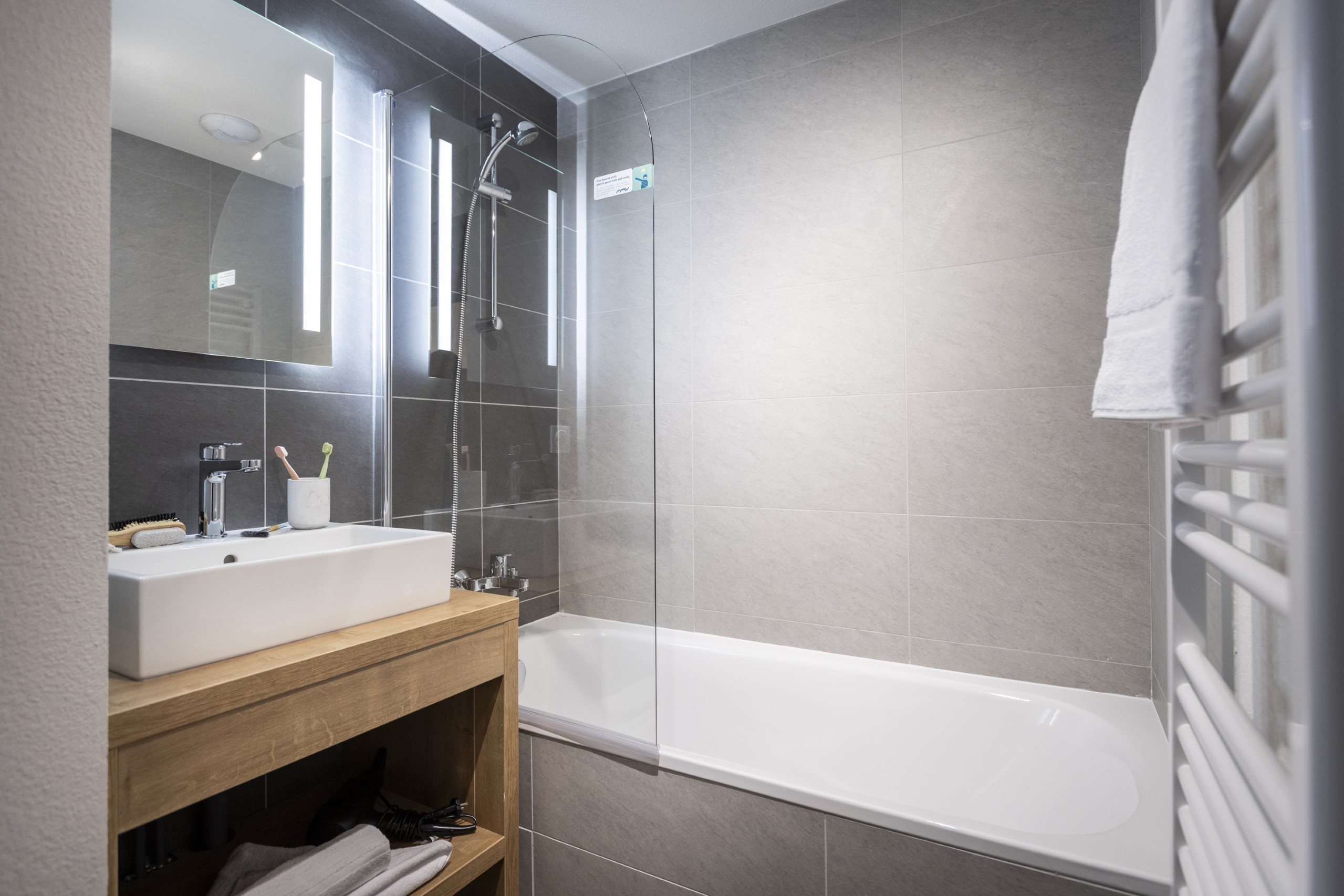 Le Serra Neva 3p6p Family