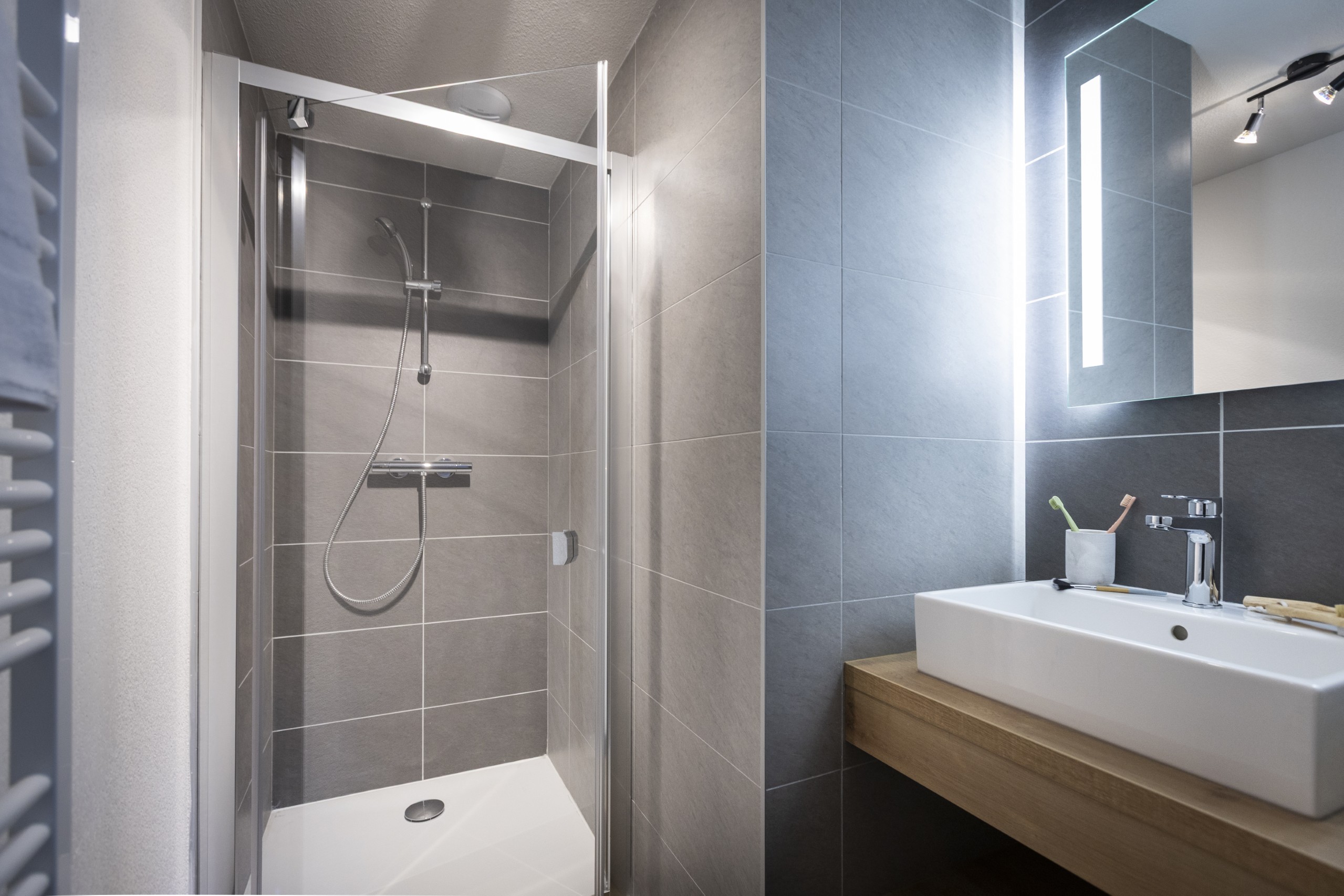 Le Serra Neva 3p6p Family