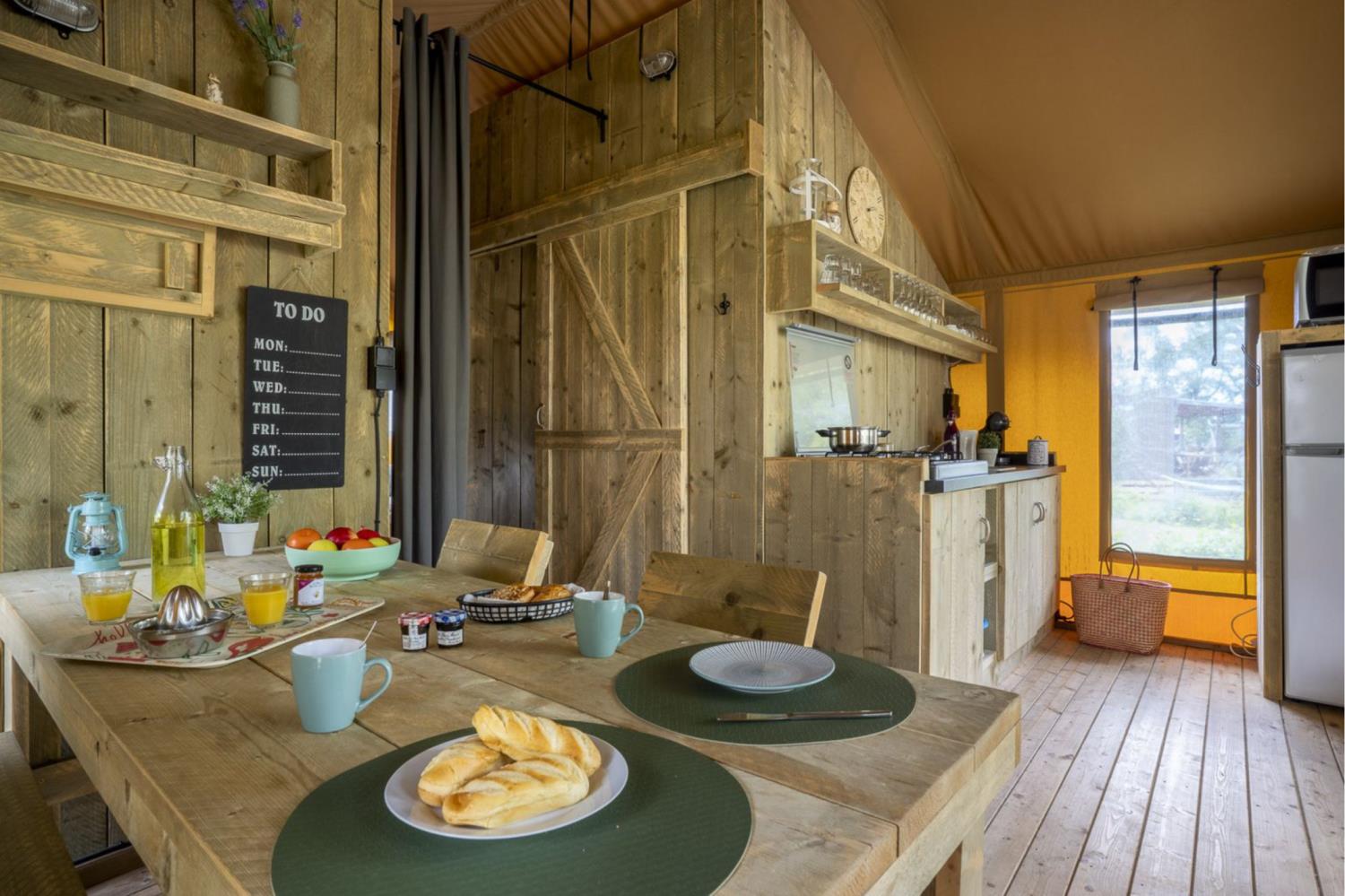 Lodge Safari 6p 3Bdrms AirCon ****