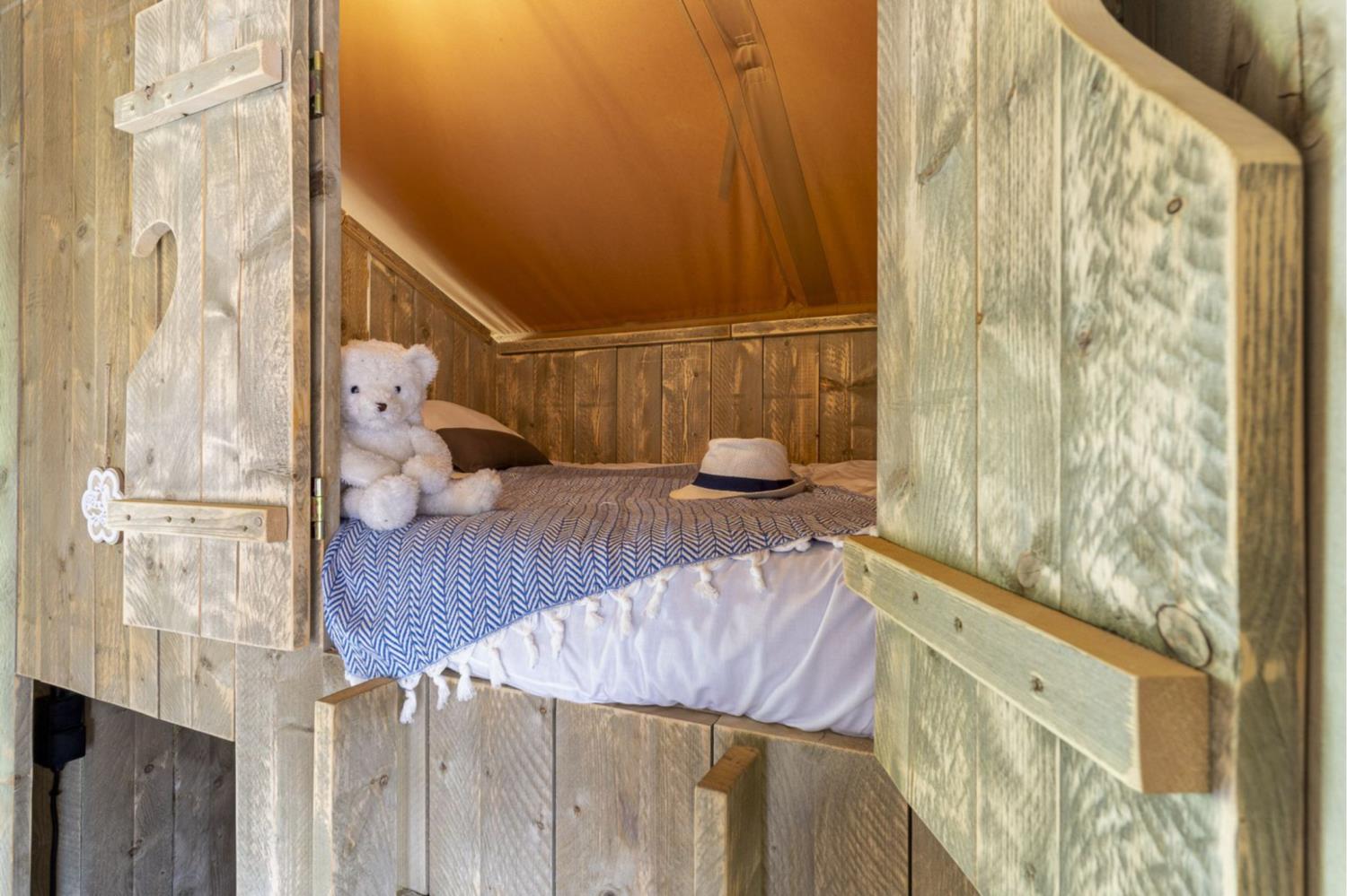 Lodge Safari 6p 3Bdrms AirCon ****